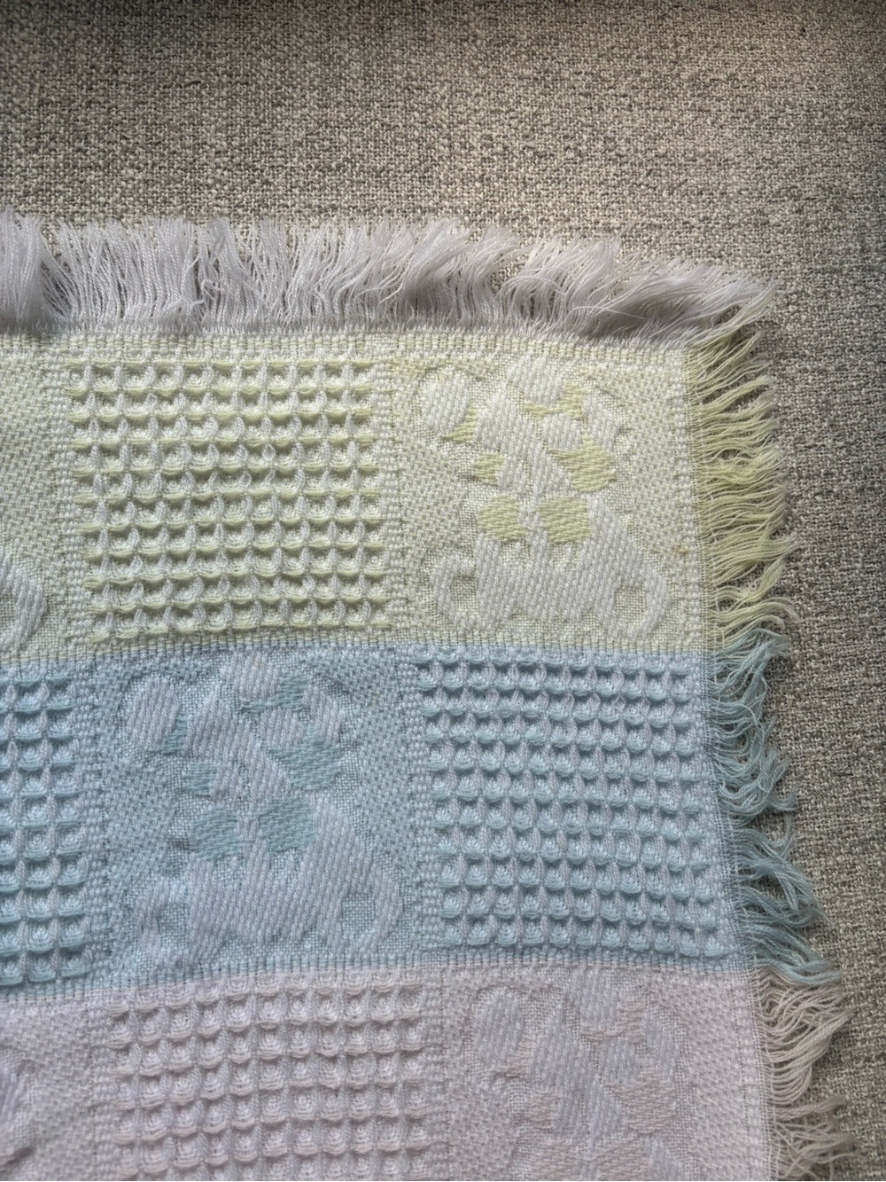 Pastel vintage baby blanket - Picture 9 of 9